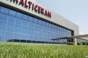 Comunicação interna que engaja: a experiência da Smalticeram com a SuaTV